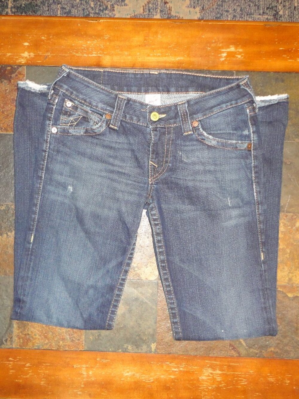 TRUE RELIGION Women's "Joey" Yellow Button Y2K Distressed Jeans Size 31